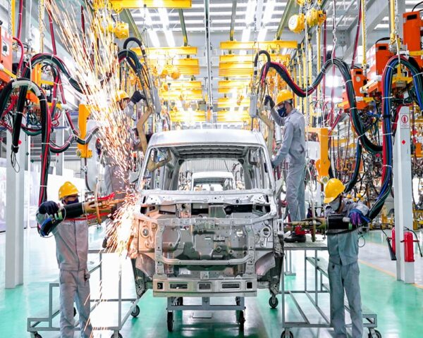 Xu hướng Sản xuất công nghiệp tại Việt Nam