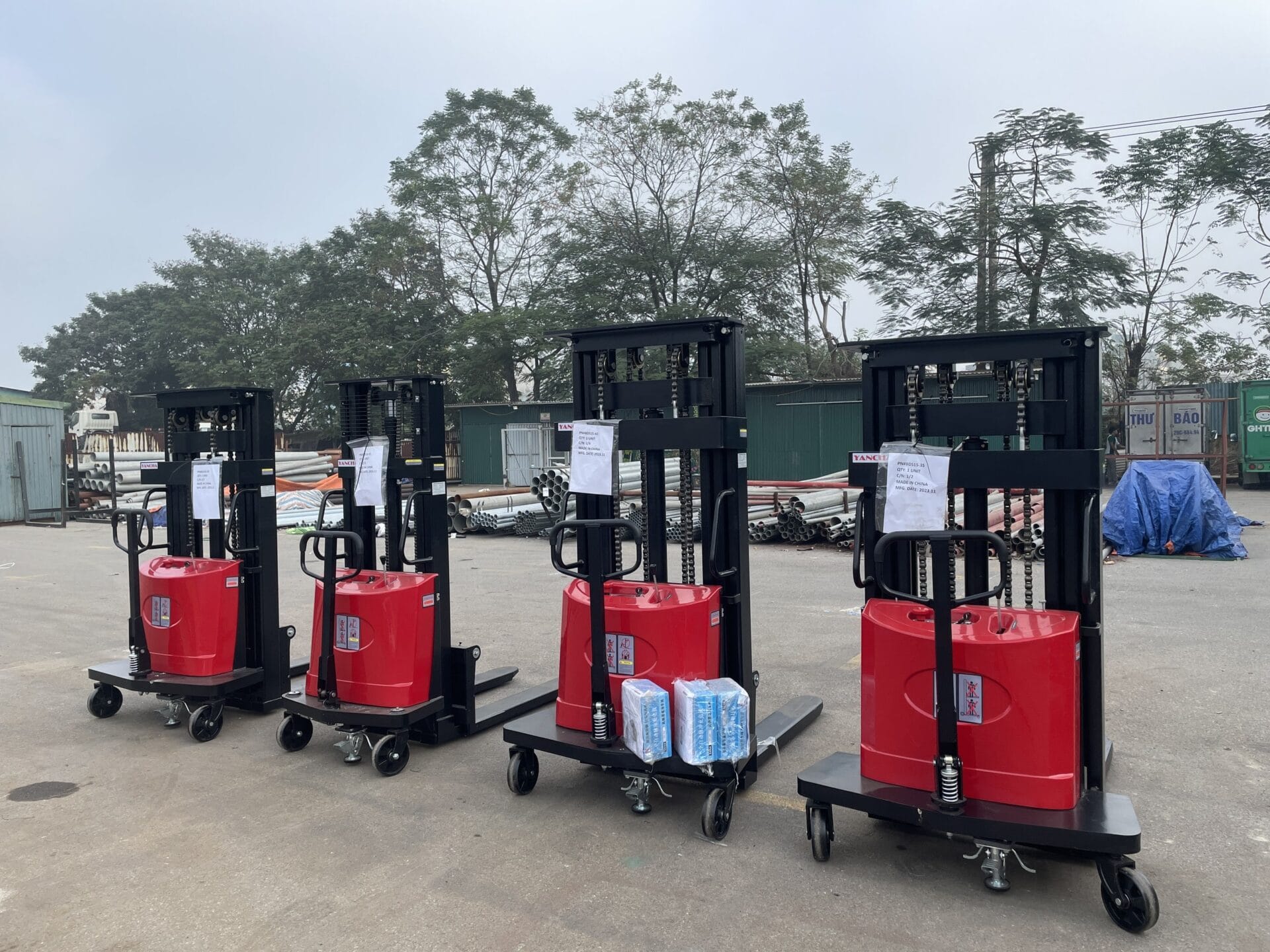 top 10 Xe nâng tay điện cao