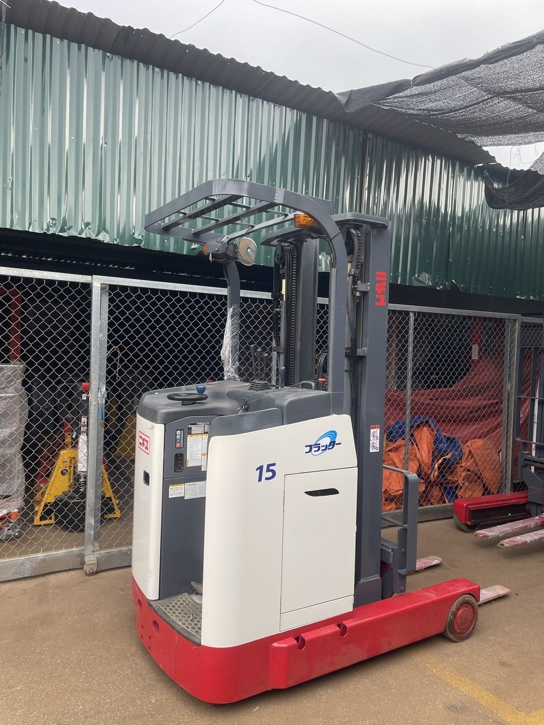 Xe nâng điện đứng lái cũ Nichiyu 1.5T 5M