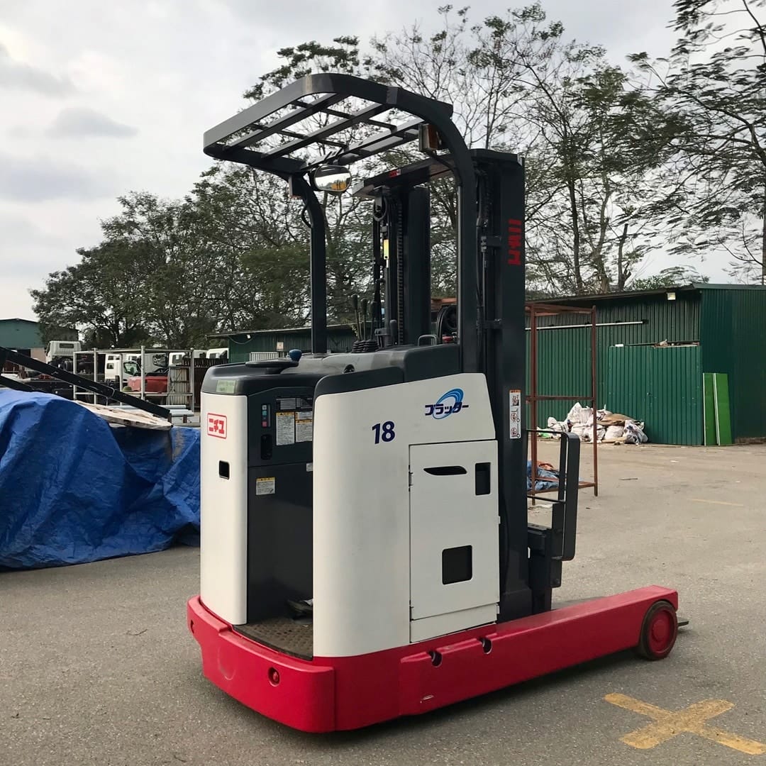 Xe nâng điện đứng lái Nichiyu Xe nâng điện đứng lái Nichiyu