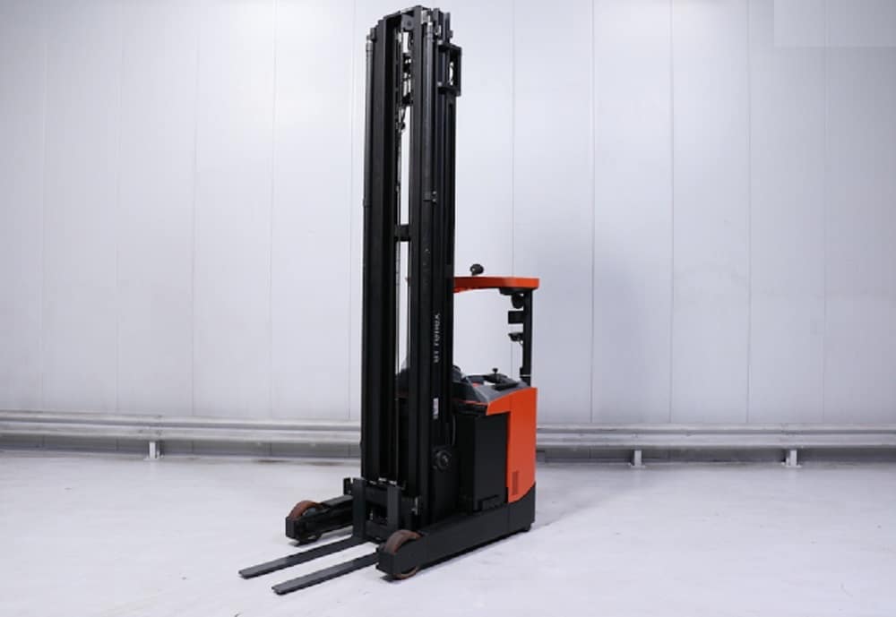 Xe Nâng Reach Truck 2 xe nâng reach truck