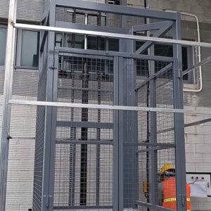 cung cấp thang nâng hàng thủy lực 250kg 500kg