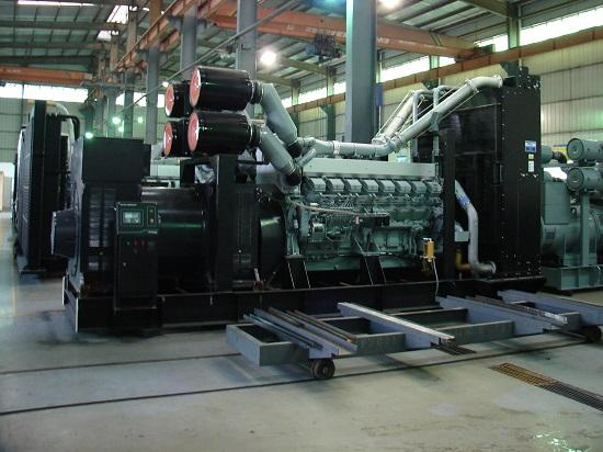 Máy phát điện công nghiệp công xuất lớn