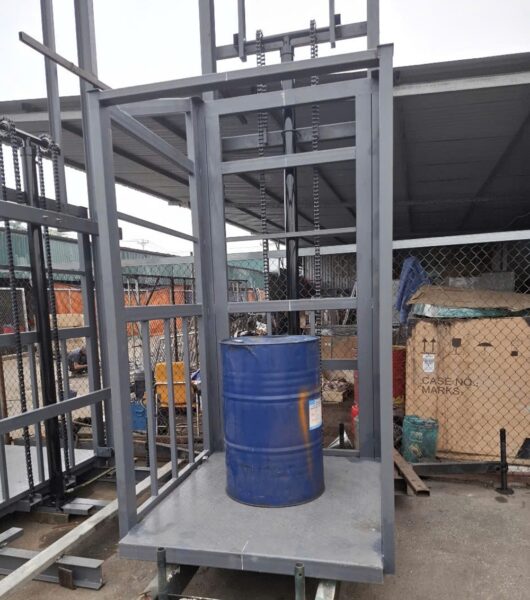 Thang Nâng Thủy Lực nhập khẩu chính hãng Waylift 2 Thang nâng thủy lực nhập khẩu