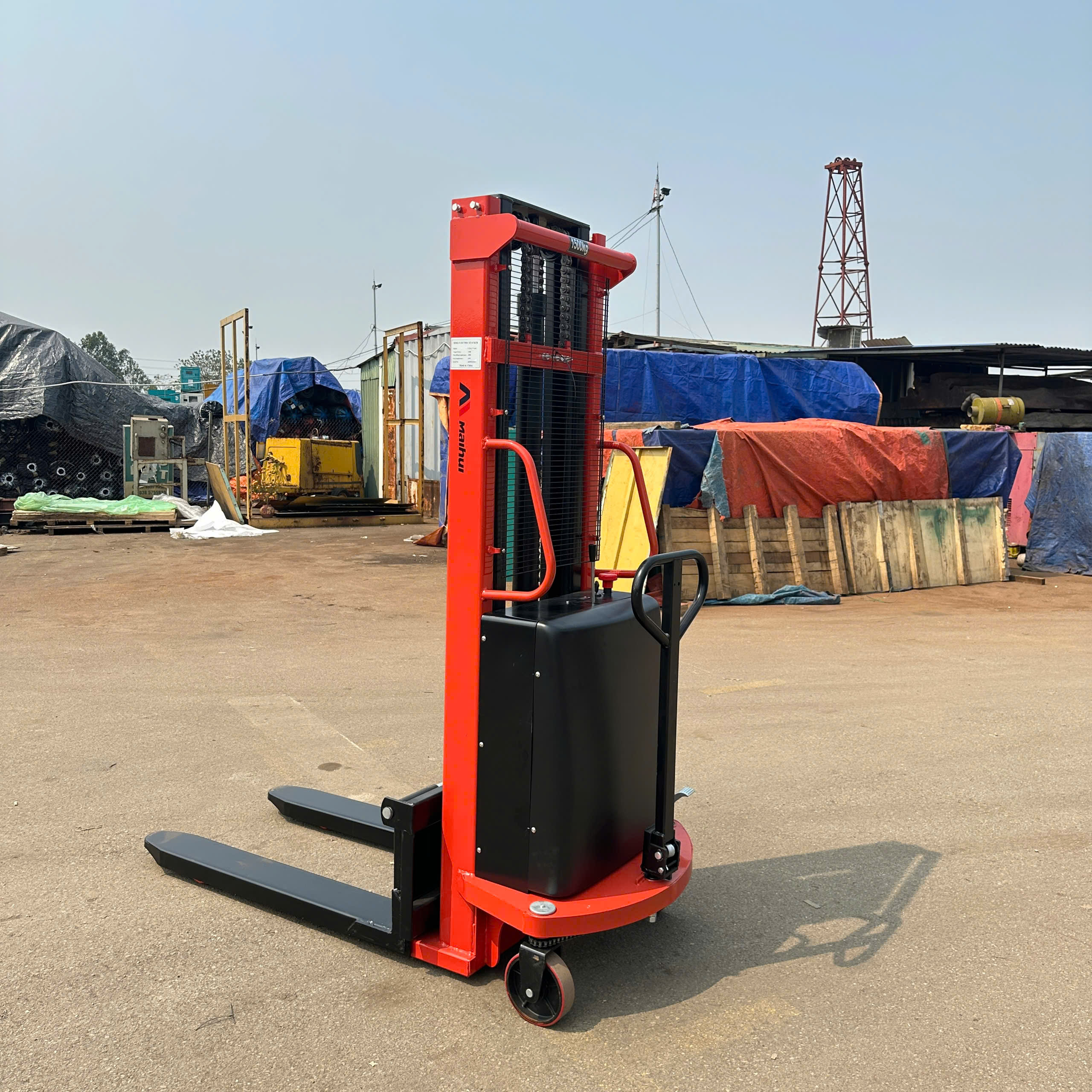 Top 10 xe nâng tay điện bán chạy nhất kèm báo giá 5 xe nâng bán tự động