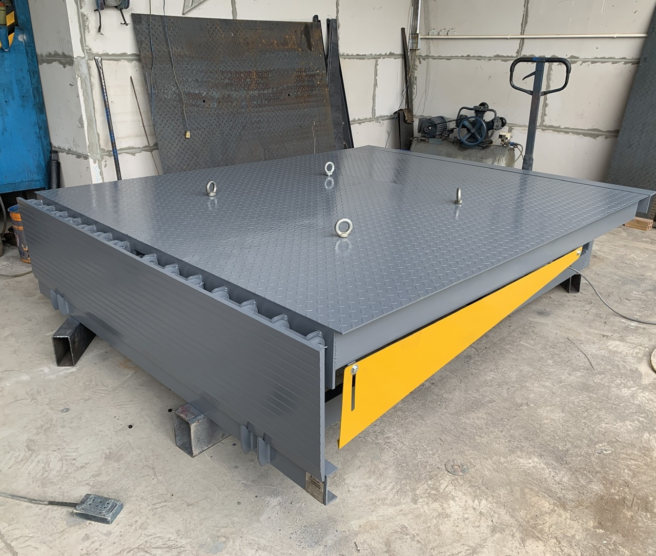 Báo Giá Dock Leveler Waylift Chính Hãng Tốt Nhất 2026 3 sàn sock leveler nhập khẩu