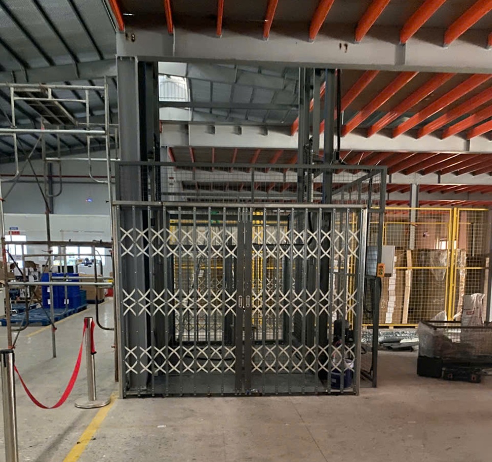 Báo Giá Thang Nâng Hàng Thủy Lực 1 tấn Cho TTTM Tại TP.HCM 7 Giá Thang Nâng Hàng Thủy Lực Đáng Tin Cậy TPHCM
