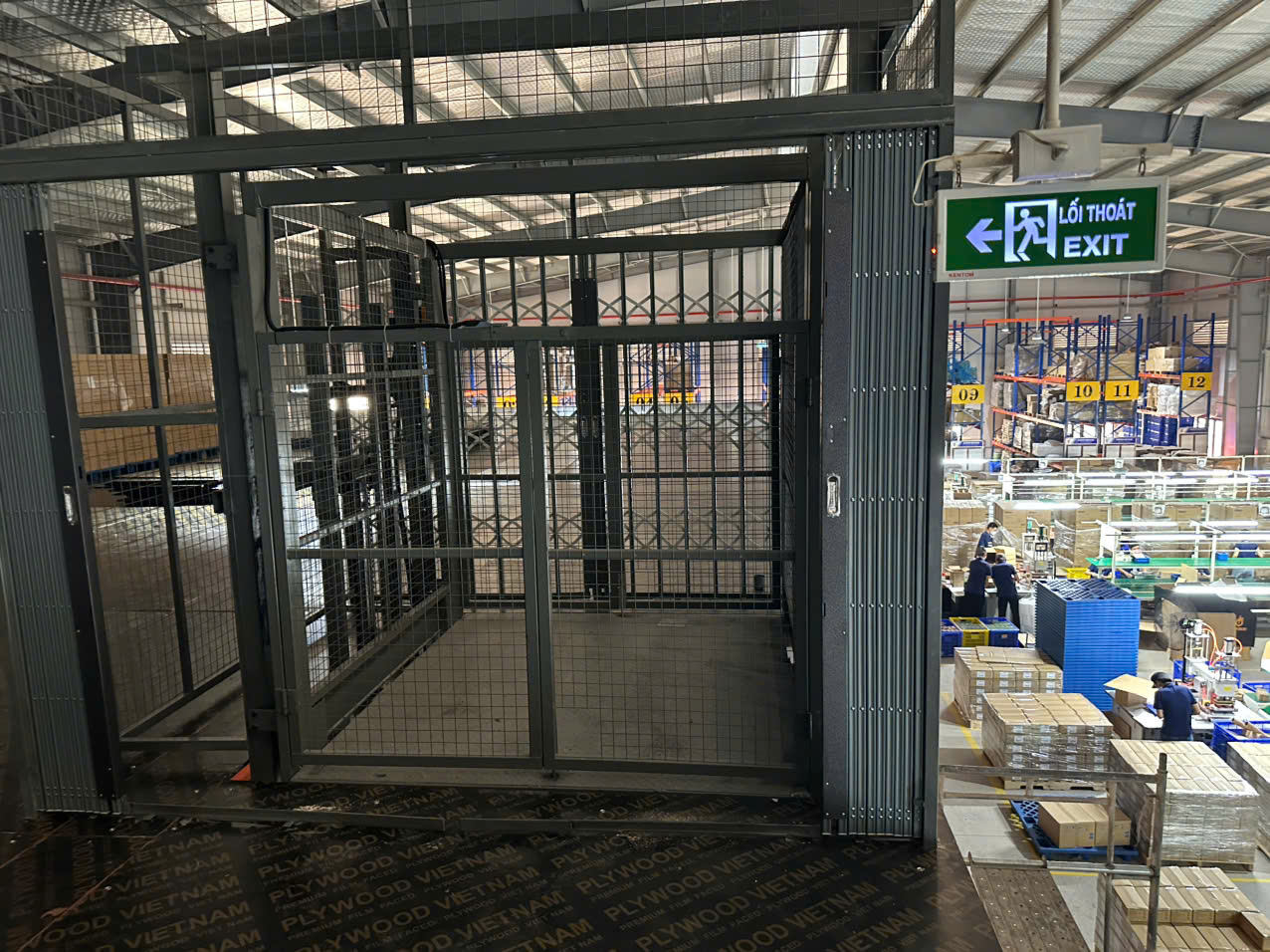 Thang Nâng Hàng 2500kg (2.5 Tấn) Nhập Khẩu